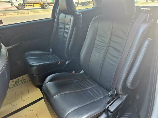 TOYOTA豐田 PREVIA  第7張相片