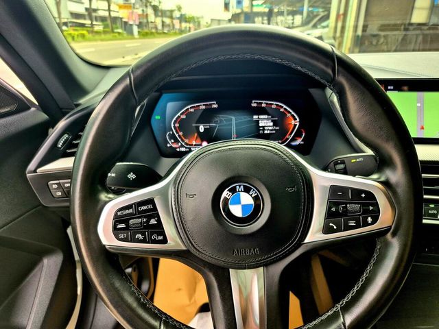 BMW寶馬 218I M SPORT  第8張相片