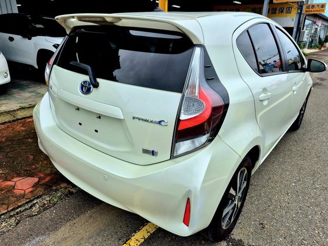 TOYOTA豐田 PRIUS C  第17張相片