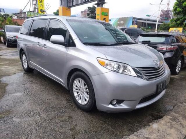 TOYOTA豐田 SIENNA  第10張相片