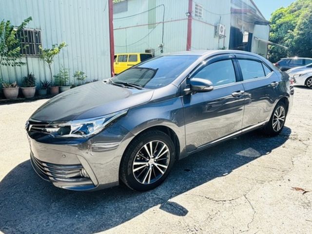 TOYOTA豐田 ALTIS  第2張相片