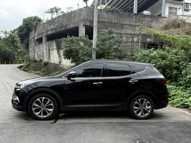 HYUNDAI現代 SANTA FE  第4張相片