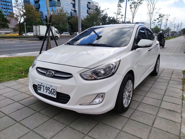 HYUNDAI現代 VERNA  第1張相片