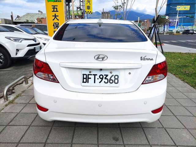 HYUNDAI現代 VERNA  第4張相片