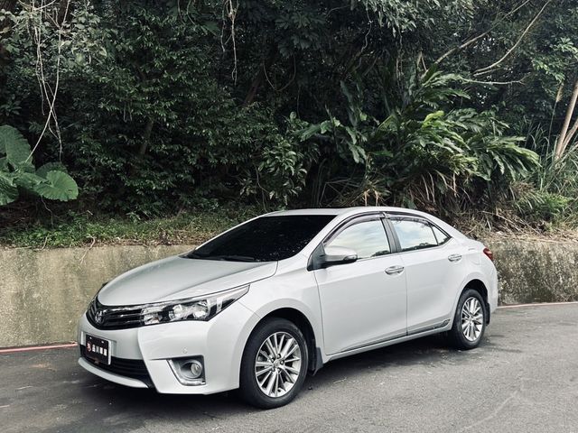 TOYOTA豐田 ALTIS  第1張相片