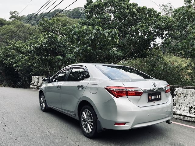 TOYOTA豐田 ALTIS  第3張相片
