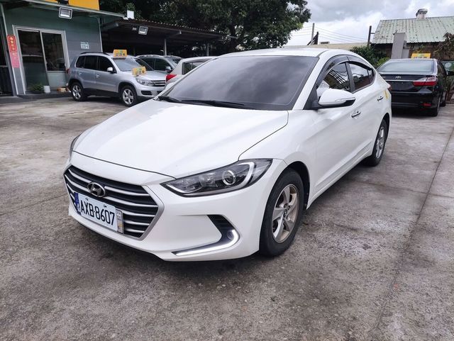 HYUNDAI現代 ELANTRA  第1張相片