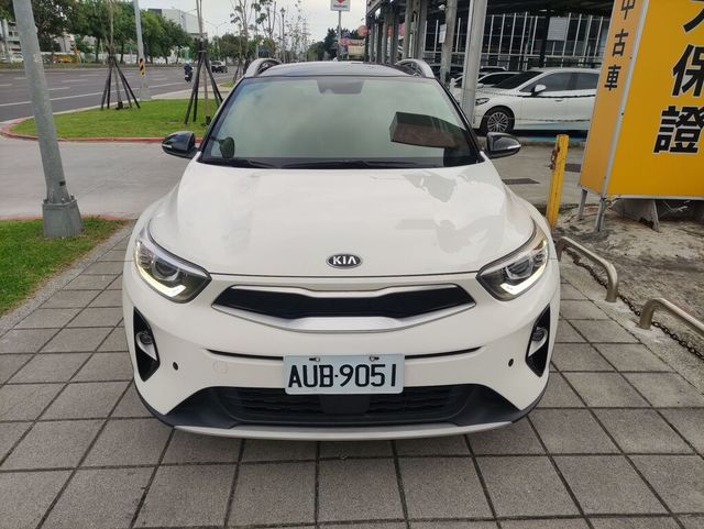 KIA起亞 STONIC  第3張相片
