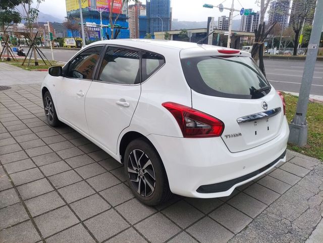 NISSAN日產 TIIDA  第9張相片
