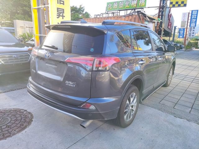 TOYOTA豐田 RAV4  第2張相片
