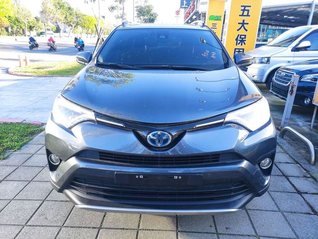 TOYOTA豐田 RAV4  第3張相片