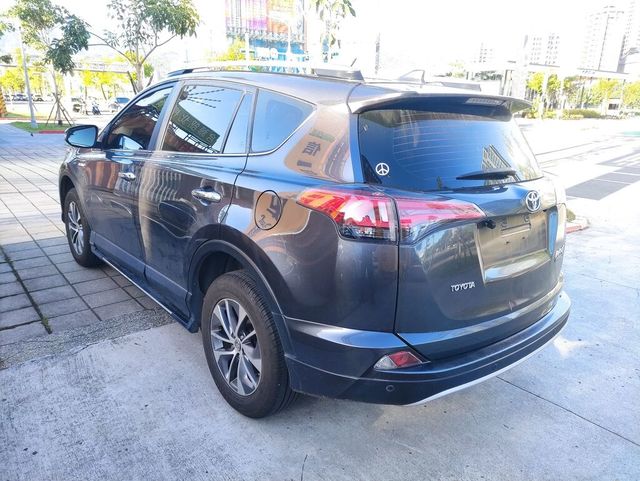 TOYOTA豐田 RAV4  第12張相片
