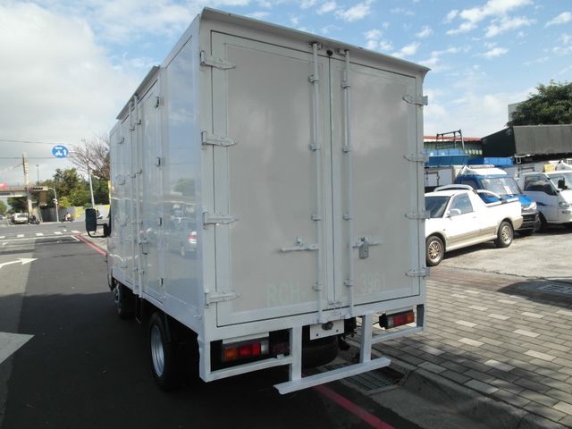 MITSUBISHI三菱 CANTER  第4張相片