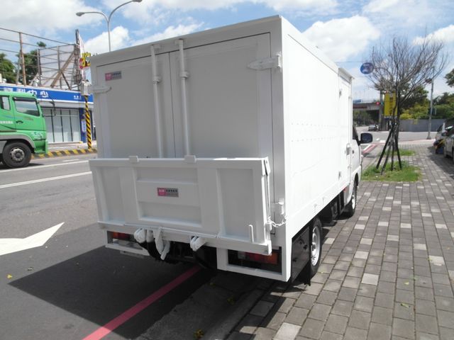 MITSUBISHI三菱 DELICA  第2張相片