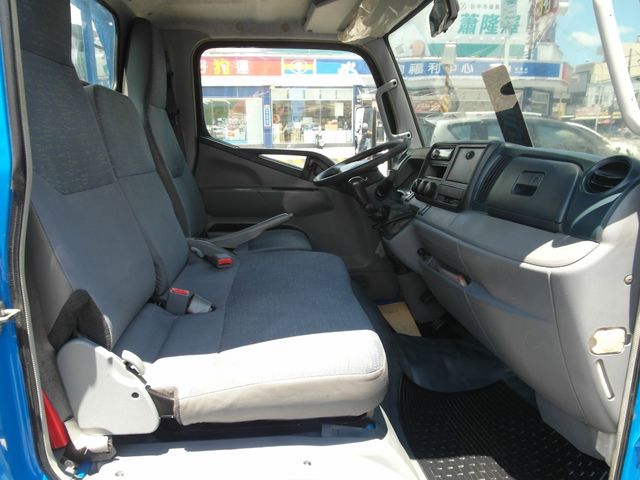 MITSUBISHI三菱 CANTER  第6張相片