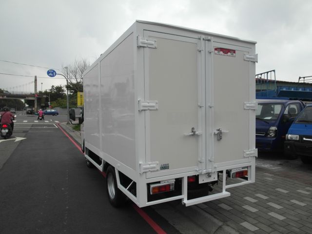 MITSUBISHI三菱 CANTER  第4張相片
