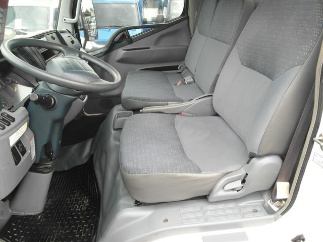 MITSUBISHI三菱 CANTER  第5張相片