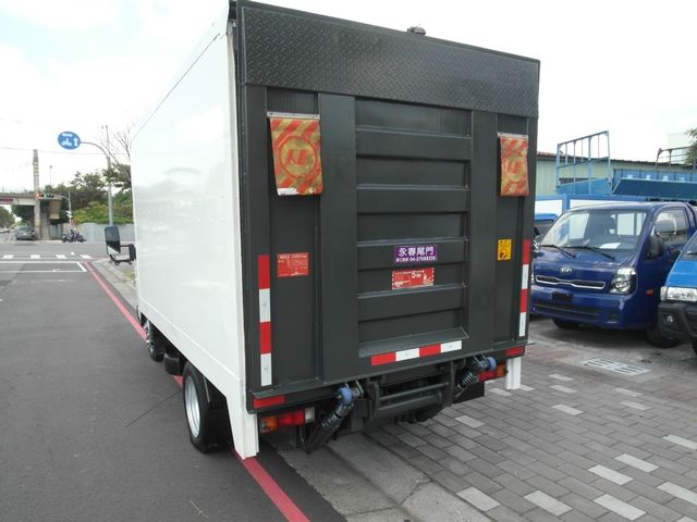 MITSUBISHI三菱 CANTER  第4張相片