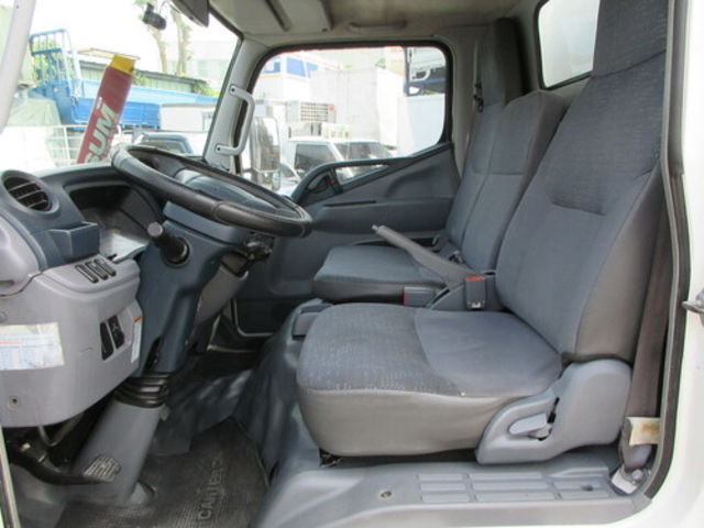 MITSUBISHI三菱 CANTER  第5張相片
