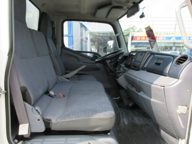 MITSUBISHI三菱 CANTER  第6張相片