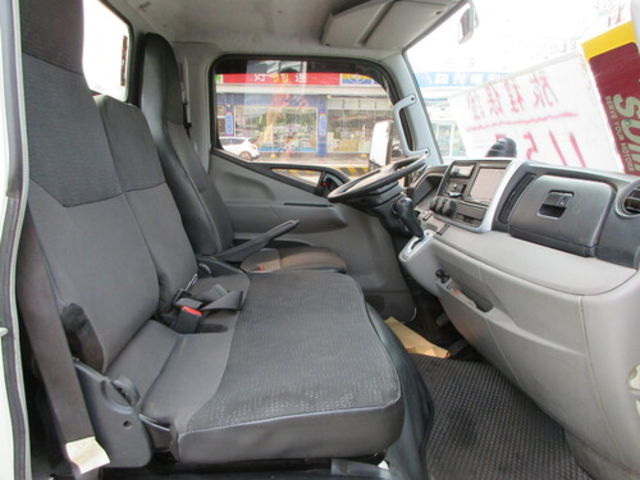 MITSUBISHI三菱 CANTER  第8張相片