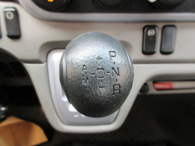 MITSUBISHI三菱 CANTER  第11張相片