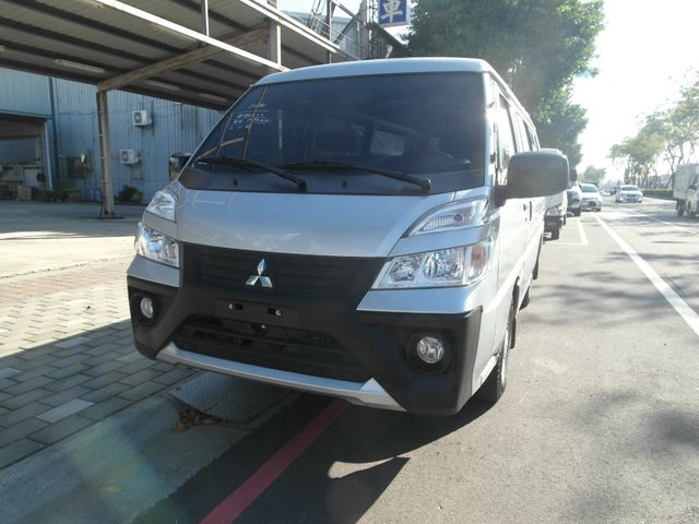 MITSUBISHI三菱 DELICA  第1張相片