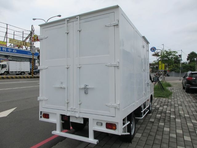 MITSUBISHI三菱 DELICA  第2張相片
