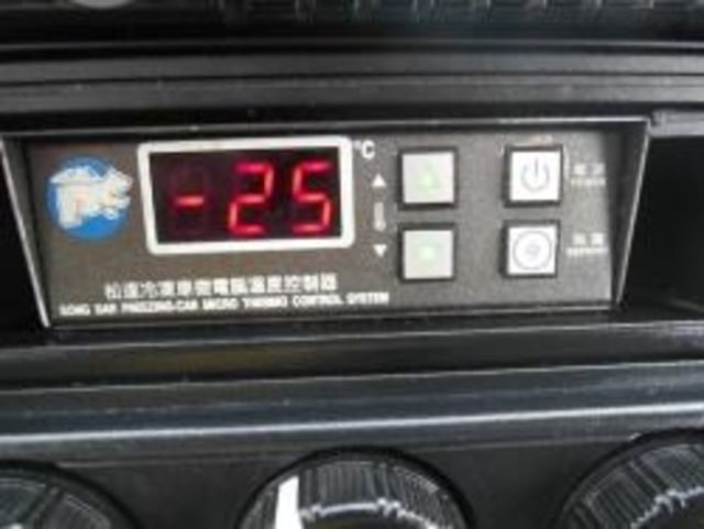 MITSUBISHI三菱 CANTER  第10張相片