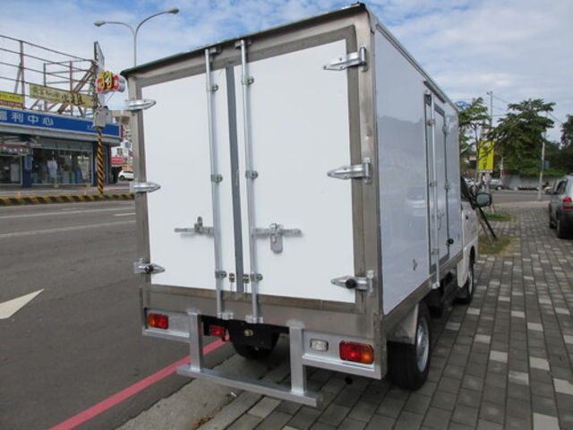 MITSUBISHI三菱 DELICA  第2張相片