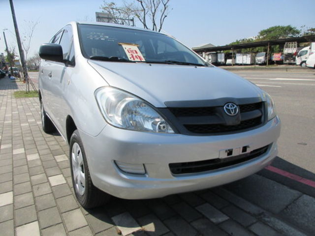 TOYOTA豐田 INNOVA  第3張相片