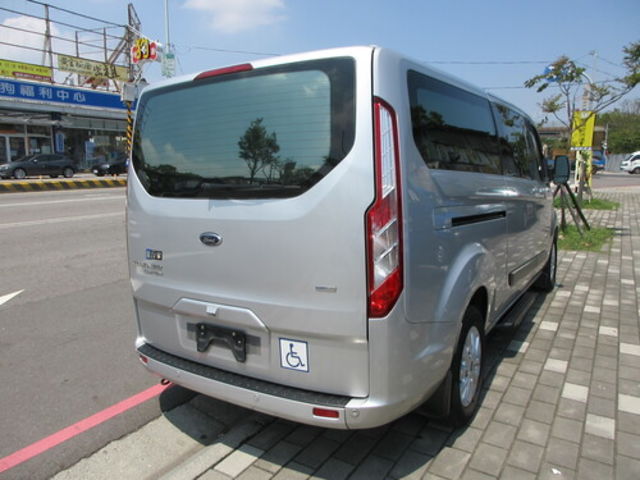 FORD福特 TOURNEO CUSTOM  第2張相片