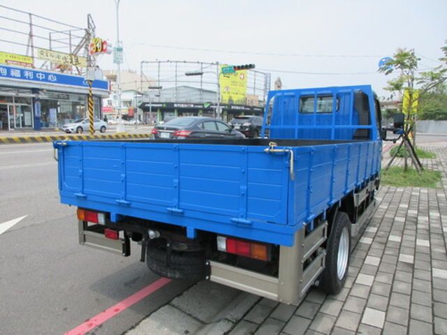MITSUBISHI三菱 CANTER  第2張相片