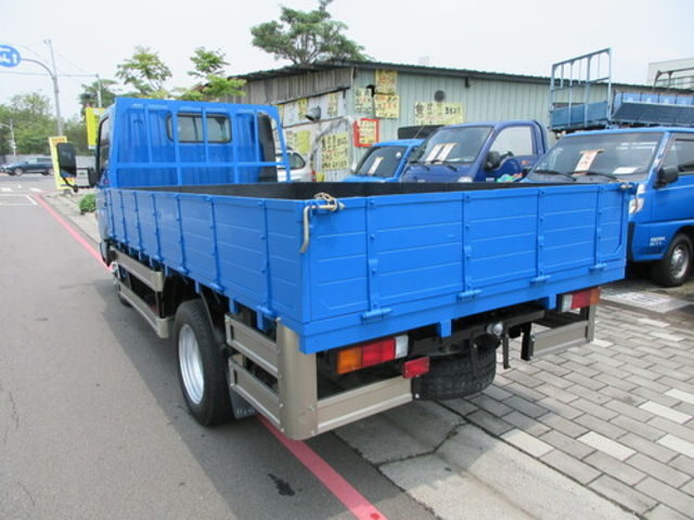 MITSUBISHI三菱 CANTER  第4張相片