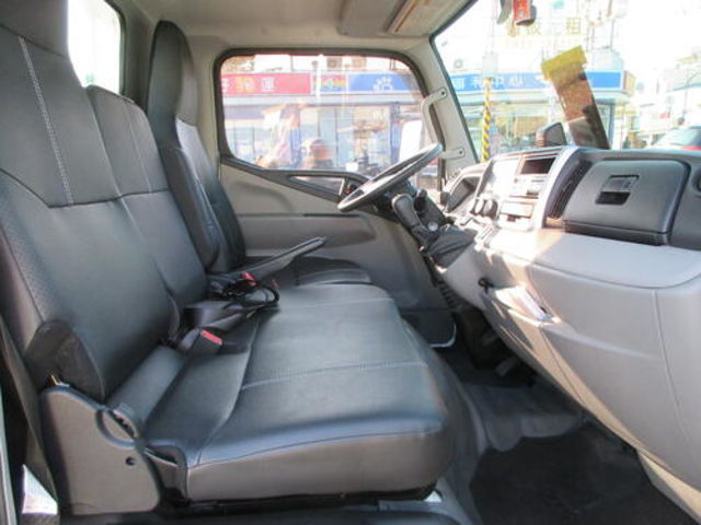 MITSUBISHI三菱 CANTER  第6張相片