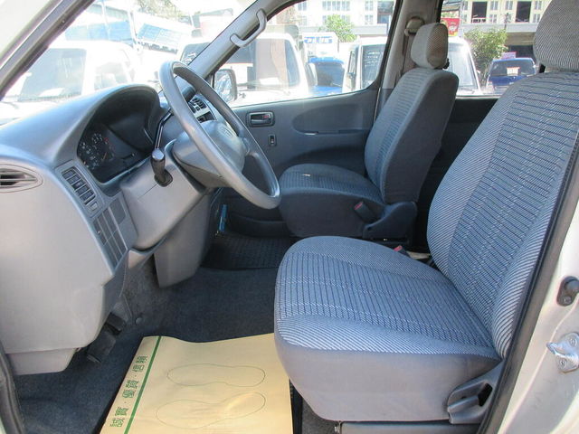 TOYOTA豐田 HIACE  第5張相片