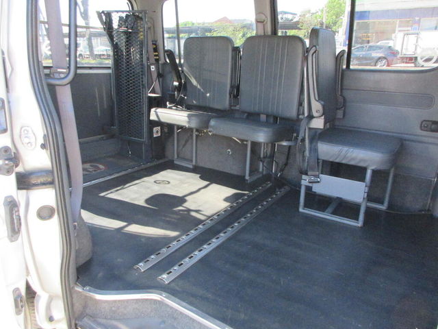 TOYOTA豐田 HIACE  第7張相片