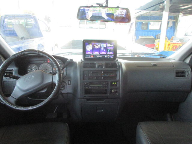 TOYOTA豐田 HIACE  第13張相片