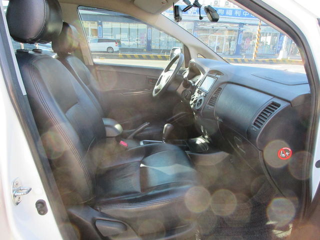 TOYOTA豐田 INNOVA  第6張相片
