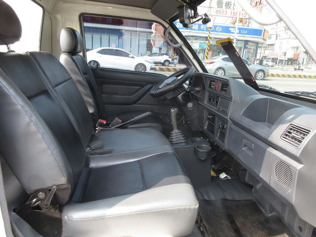 MITSUBISHI三菱 DELICA  第11張相片