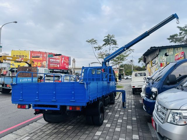 MITSUBISHI三菱 CANTER  第2張相片