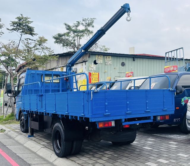 MITSUBISHI三菱 CANTER  第4張相片