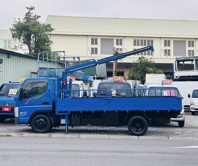 MITSUBISHI三菱 CANTER  第12張相片