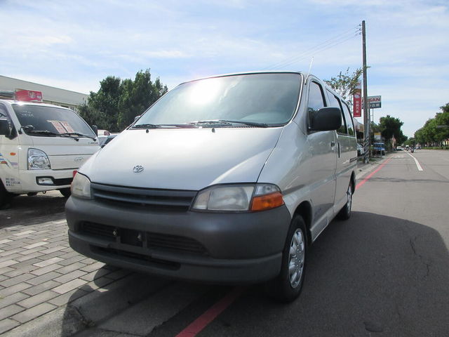TOYOTA豐田 HIACE  第1張相片