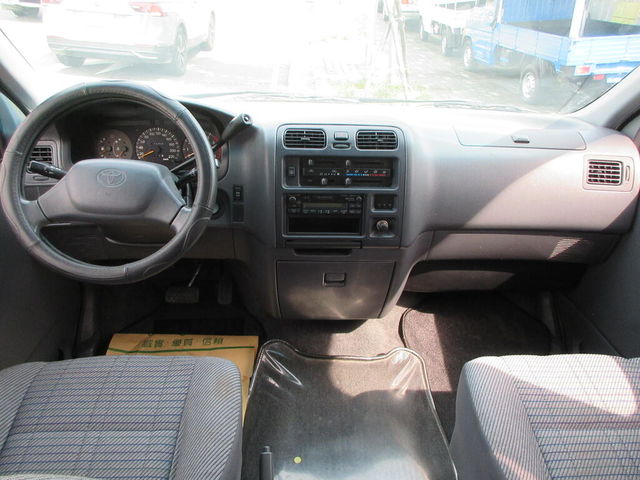 TOYOTA豐田 HIACE  第11張相片