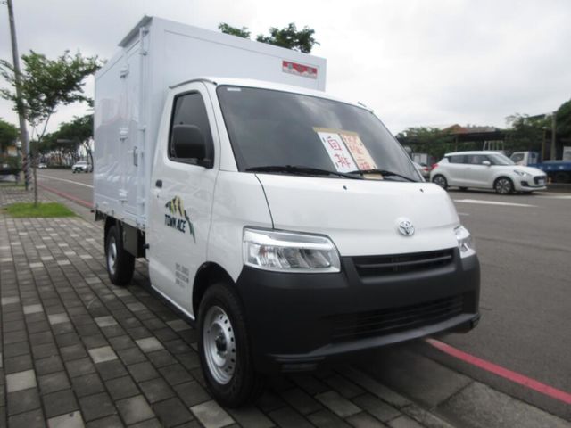 TOYOTA豐田 TOWN ACE  第3張相片