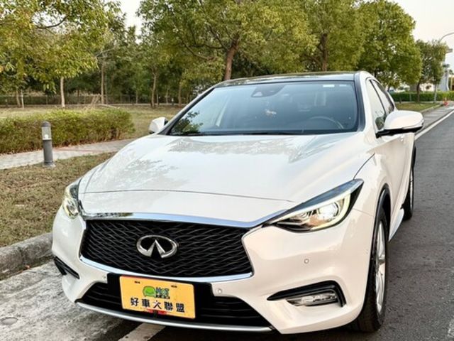 INFINITI無限 Q30  第1張相片