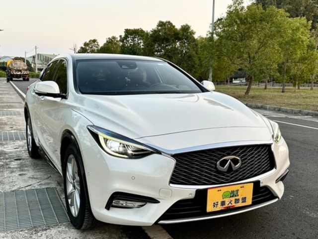 INFINITI無限 Q30  第2張相片