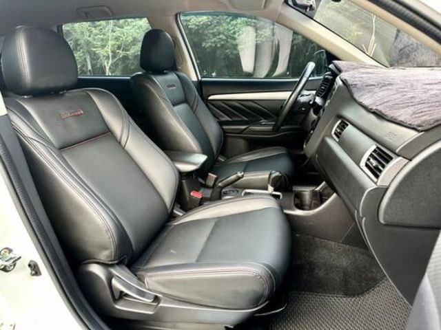 MITSUBISHI三菱 OUTLANDER  第6張相片
