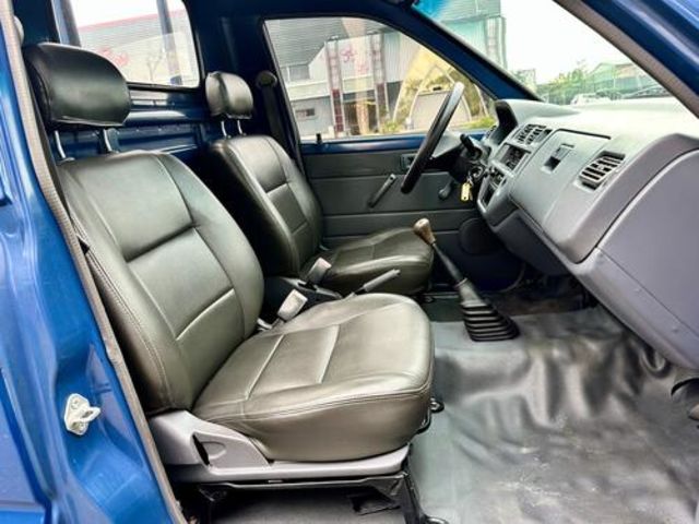 TOYOTA豐田 ZACE SURF  第6張相片